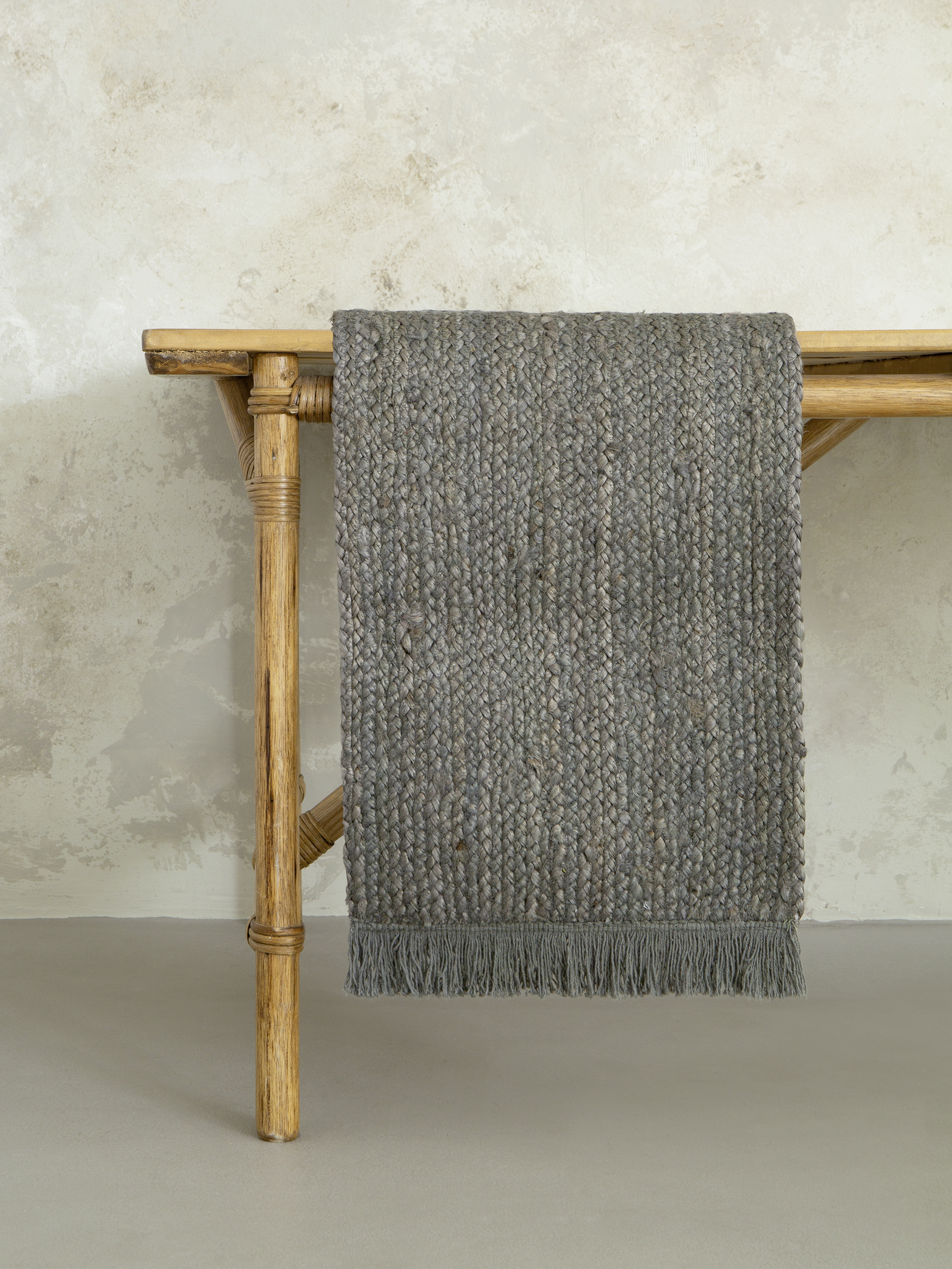 Runner 40x160 - Talia Gray
