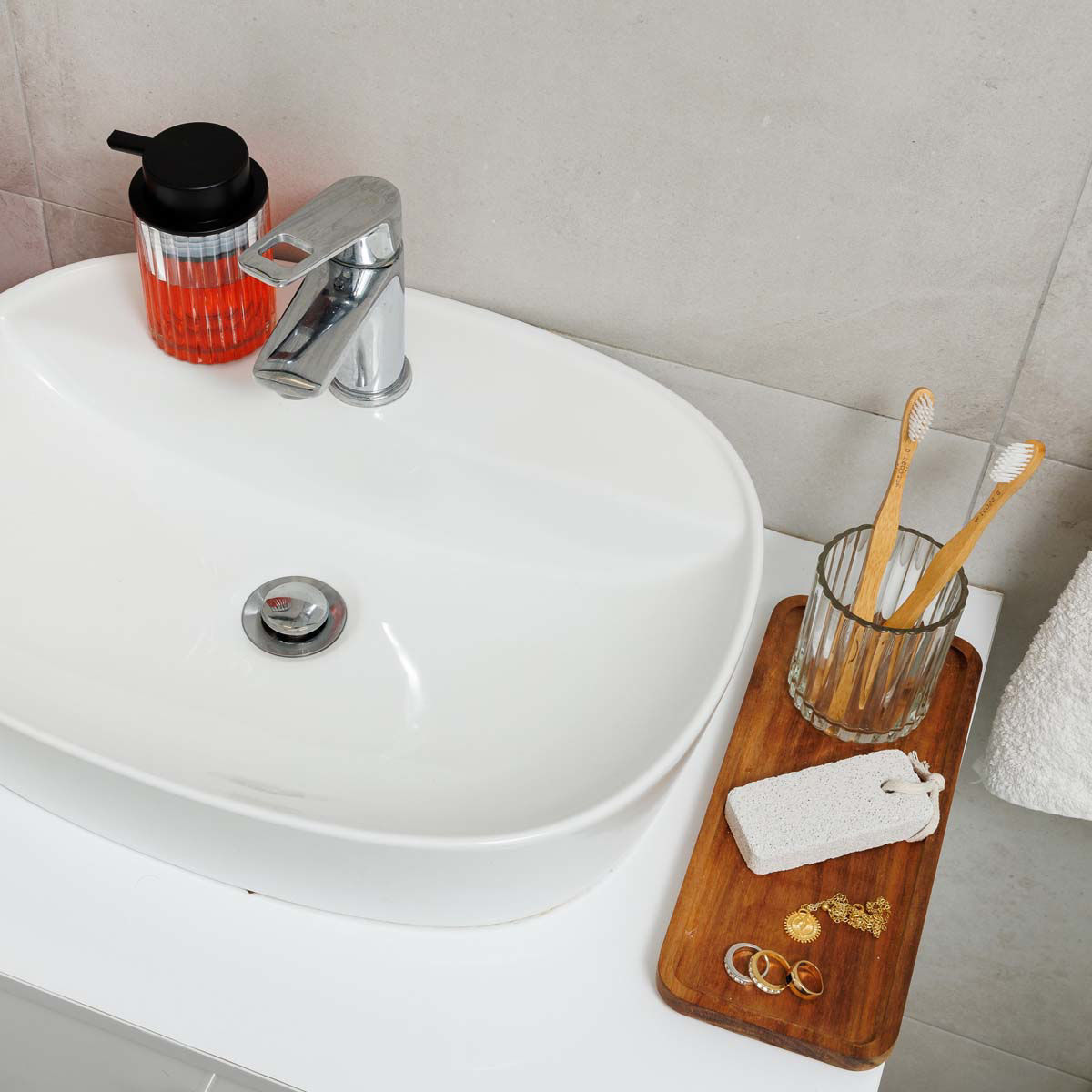 ESTIA ΠΟΤΗΡΑΚΙ ΜΠΑΝΙΟΥ ALIVIO ΓΥΑΛΙΝΟ ΑΝΑΓΛΥΦΟ 7.8x10cm ΔΙΑΦΑΝΟ