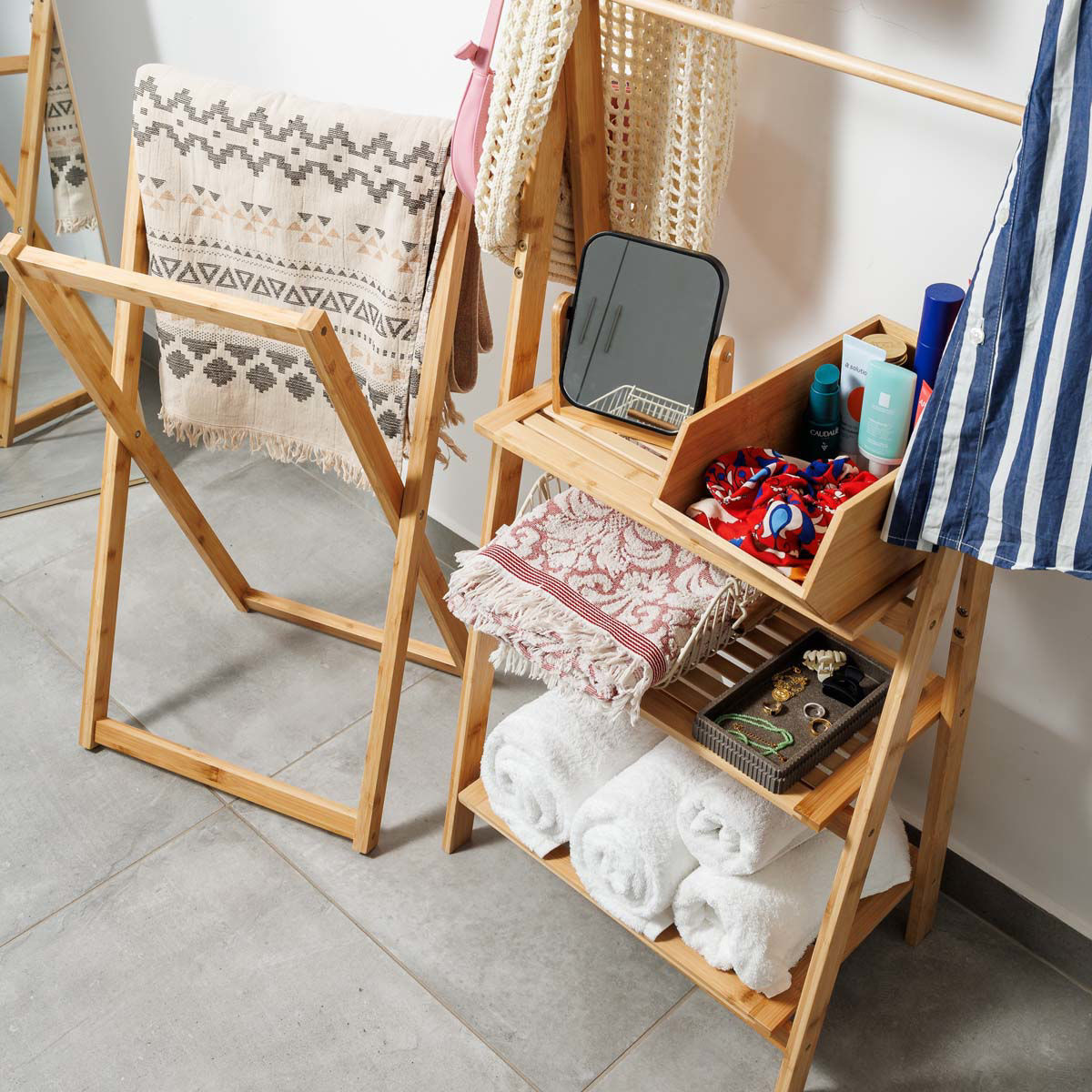 ESTIA ΡΑΦΙΕΡΑ ΔΑΠΕΔΟΥ ΟΡΓΑΝΩΣΗΣ ΒΑΜΒΟΟ ESSENTIALS ΜΕ 3 ΡΑΦΙΑ ΦΥΣΙΚΟ ΧΡΩΜΑ