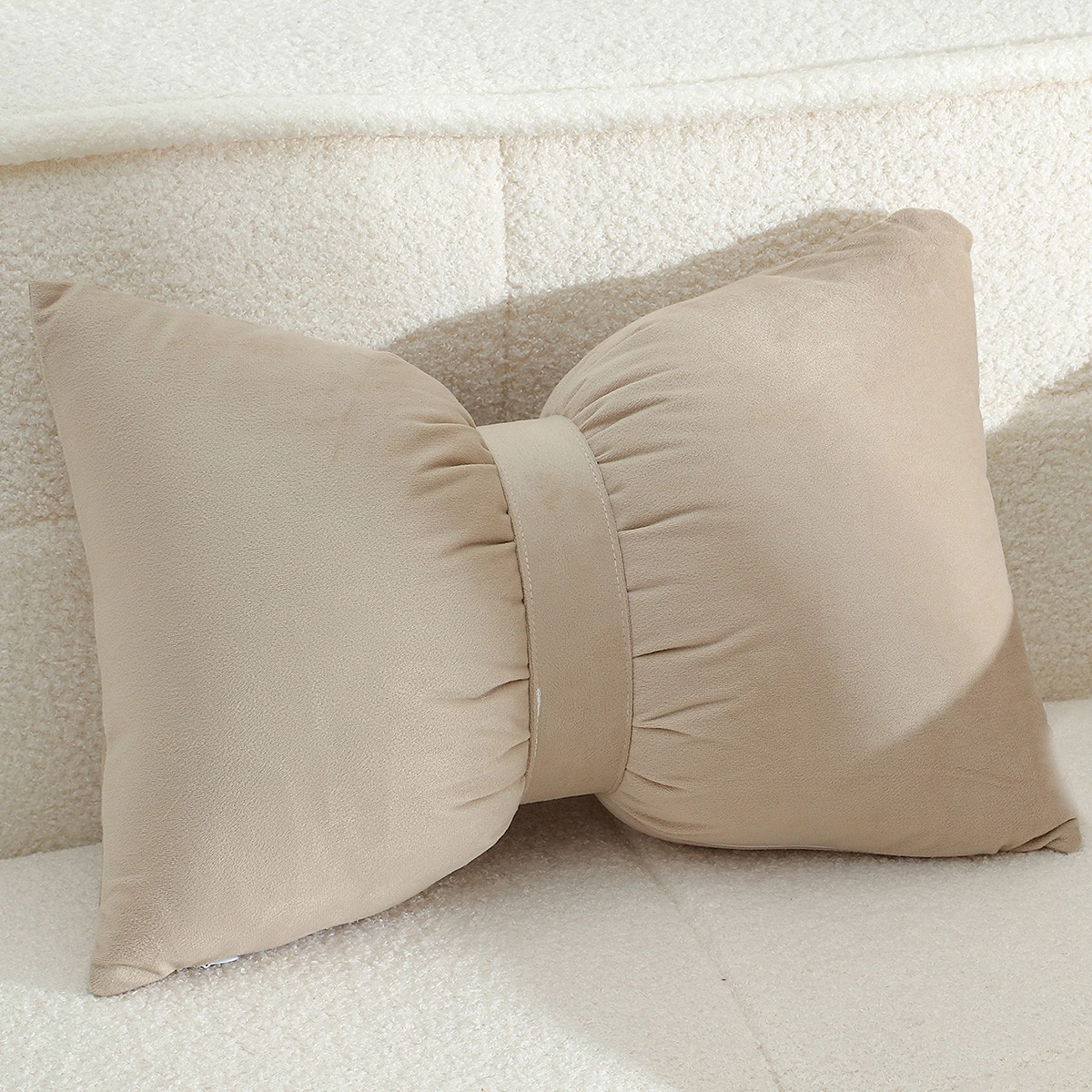 ΔΙΑΚΟΣΜΗΤΙΚΟ ΜΑΞΙΛΑΡΙ BOW BEIGE (50Χ35)