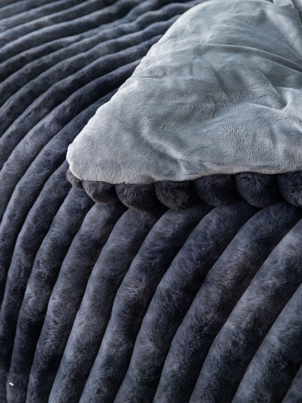 Κουβερτοπάπλωμα Υπέρδιπλο 220x240 TIDI/2 GREY