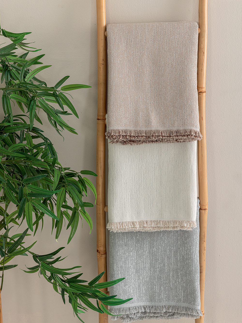 Ριχτάρι Τριθέσιου Καναπέ VENO BEIGE