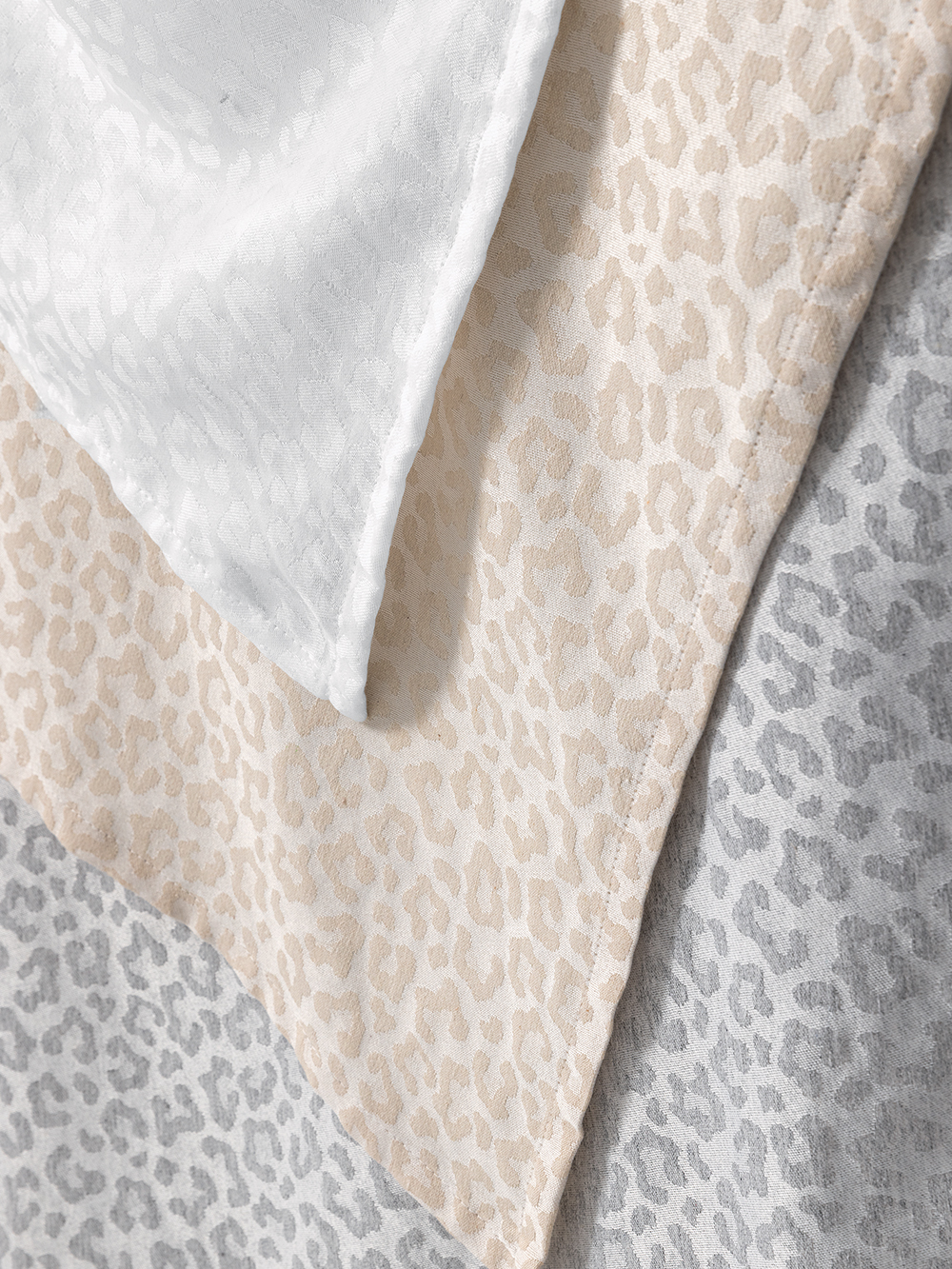 Τραπεζομάντηλο Αλεκιαστο Formal Dinner 175x320 LITA BEIGE