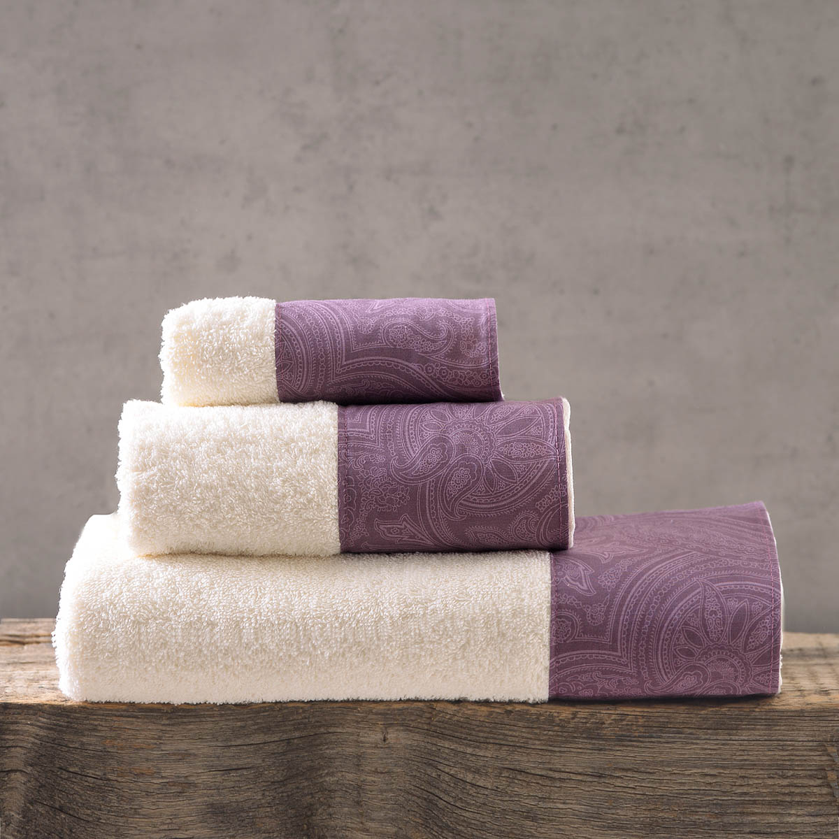 CHARISMA ΜΟΒ - ΣΕΤ ΠΕΤΣΕΤΕΣ 3ΤΕΜ. ΣΕΤ 3 ΤΕΜΑΧΙΩΝ (30X50, 50X90, 80X150) ΣΥΣΚΕΥΑΣΙΑ ΣΑΚΟΥΛΑΣ ΕΚΡΟΥ-ΜΟΒ ΕΚΡΟΥ-ΜΟΒ