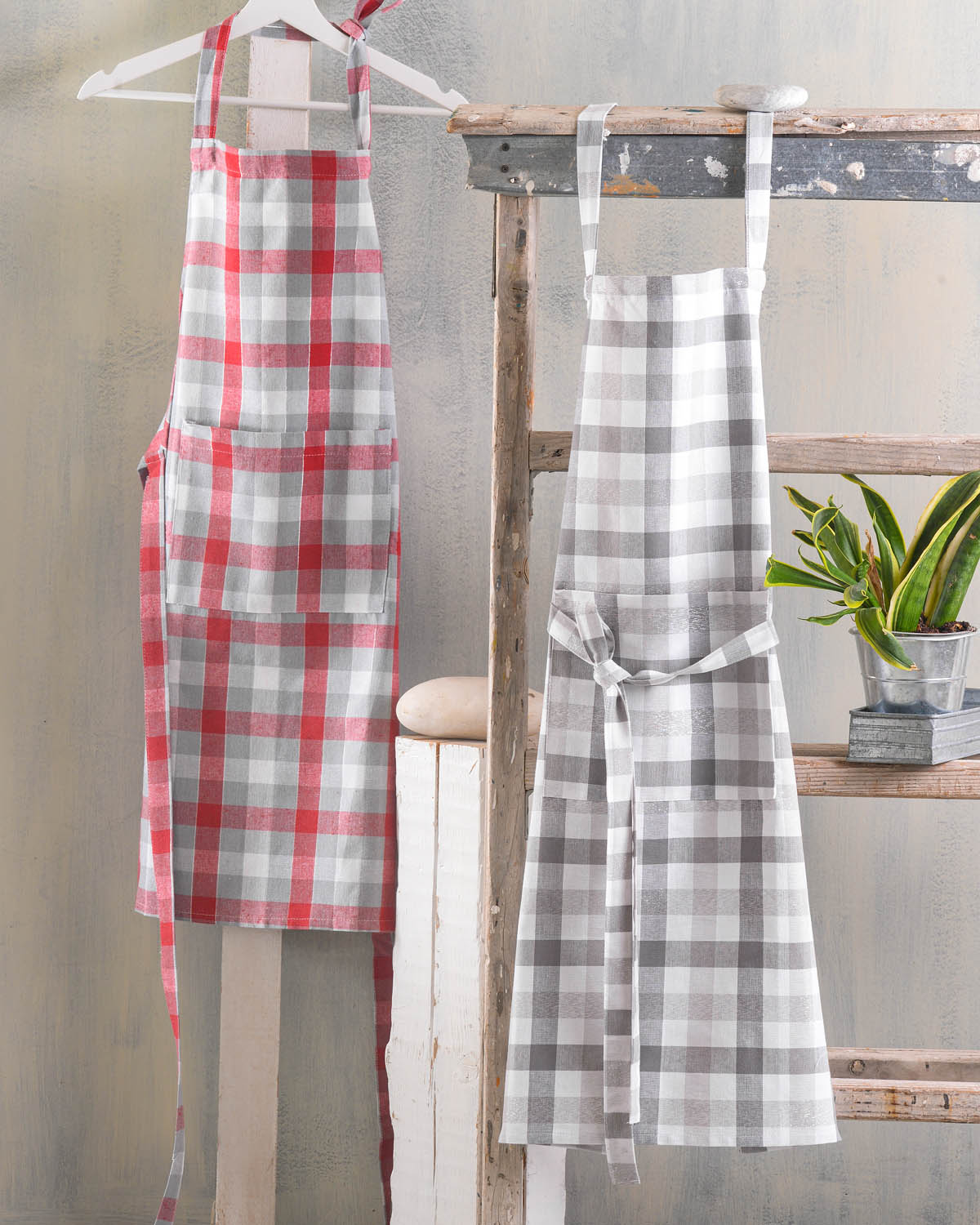 CHECK ΓΚΡΙ - ΠΟΔΙΑ