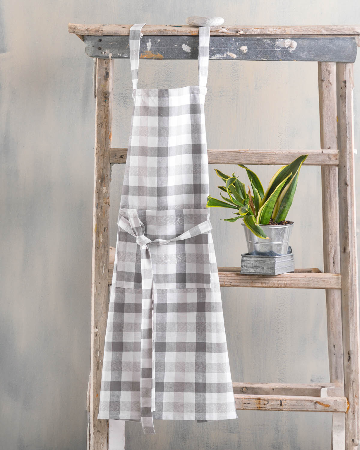 CHECK ΓΚΡΙ - ΠΟΔΙΑ