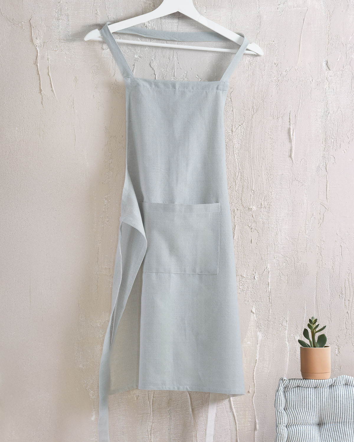 DAILY ΓΚΡΙ - ΠΟΔΙΑ