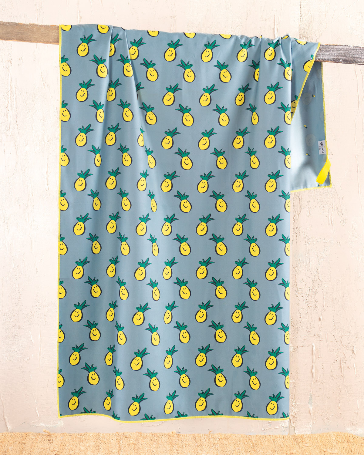 TIKA ΒΕΡΑΜΑΝ - ΠΕΤΣΕΤΑ ΘΑΛΑΣΣΗΣ