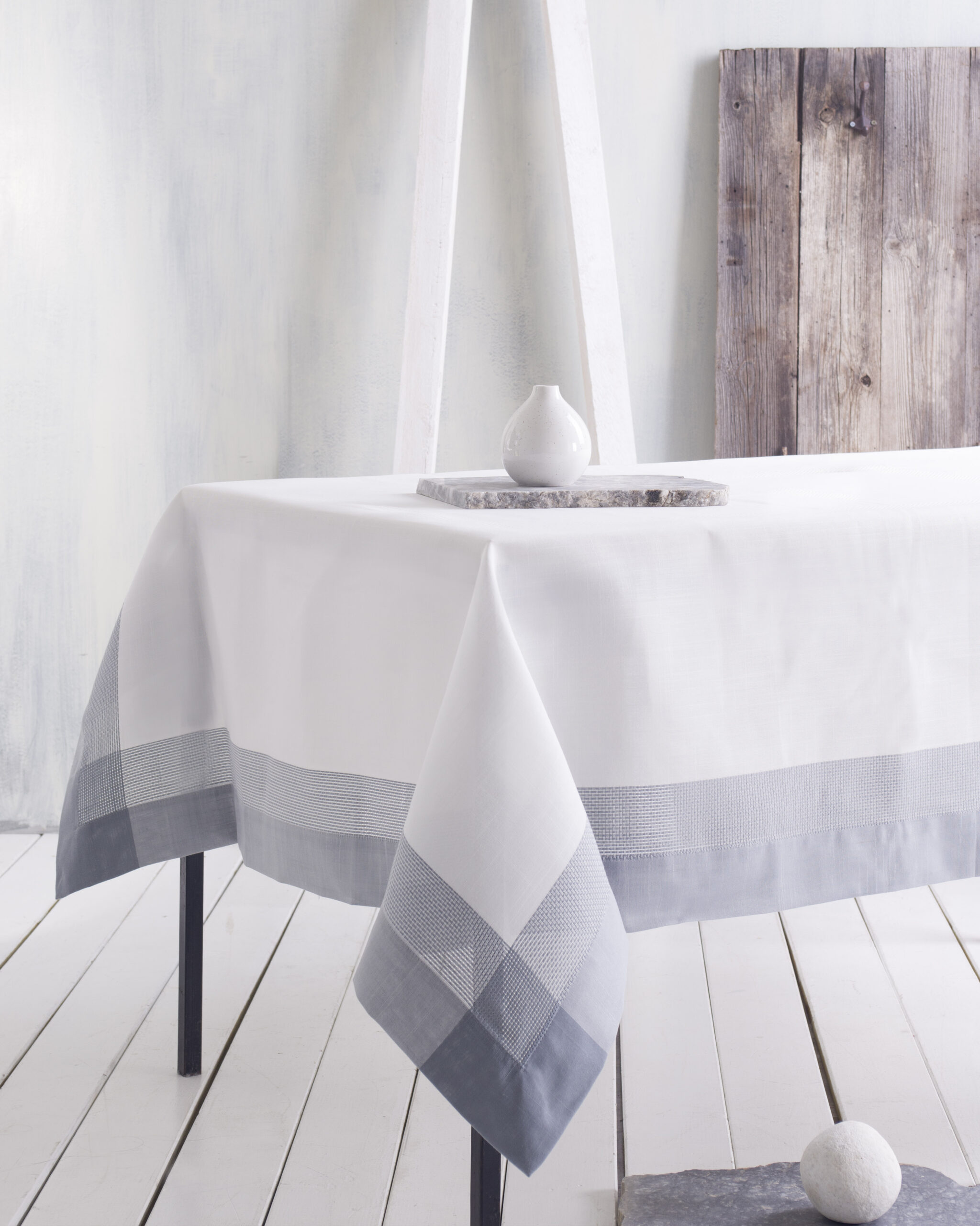 Τραπεζομάντηλο 140x140  Rythmos Livia