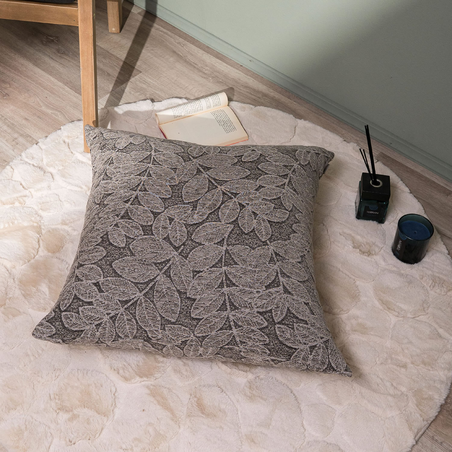Μαξιλαροθήκη Charlotte 03 - 65x65cm δαπέδου με γέμιση
