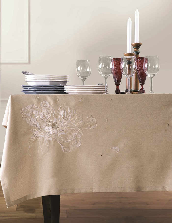 Τραπεζομάντηλο 140x180 Makis Tselios Scarlet