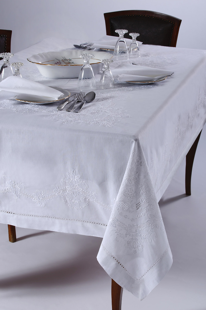 Χειροποίητο τραπεζομάντηλο 3X43 (170cm x 220cm) λευκό