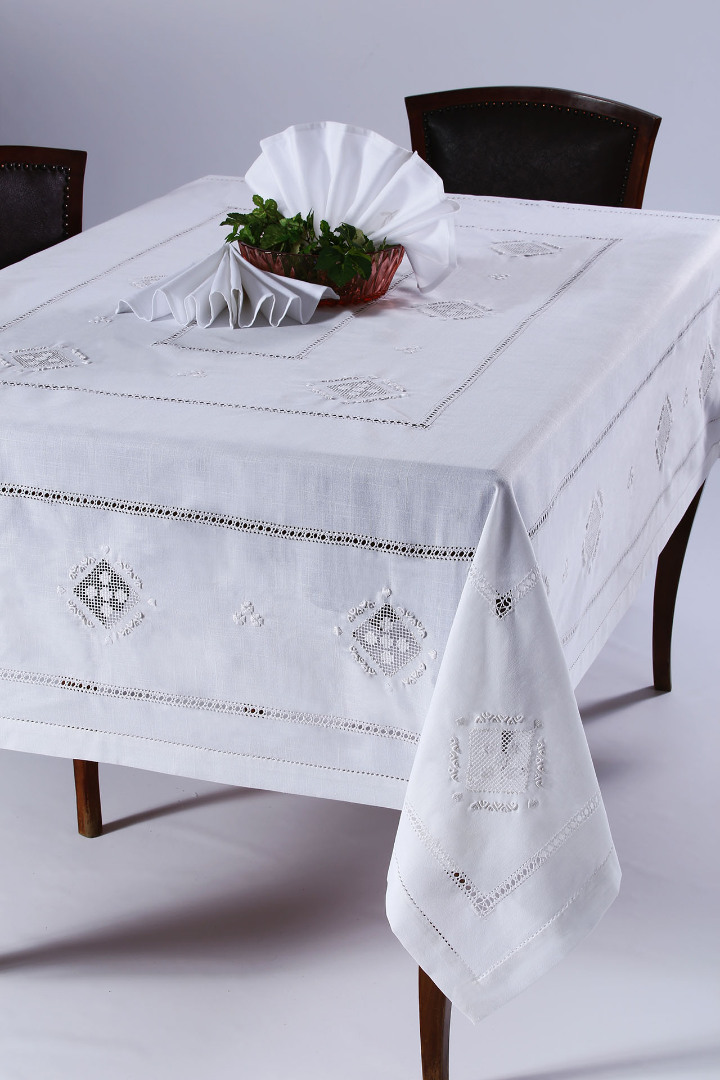 Χειροποίητο τραπεζομάντηλο 8702 (170cm x 220cm) λευκό