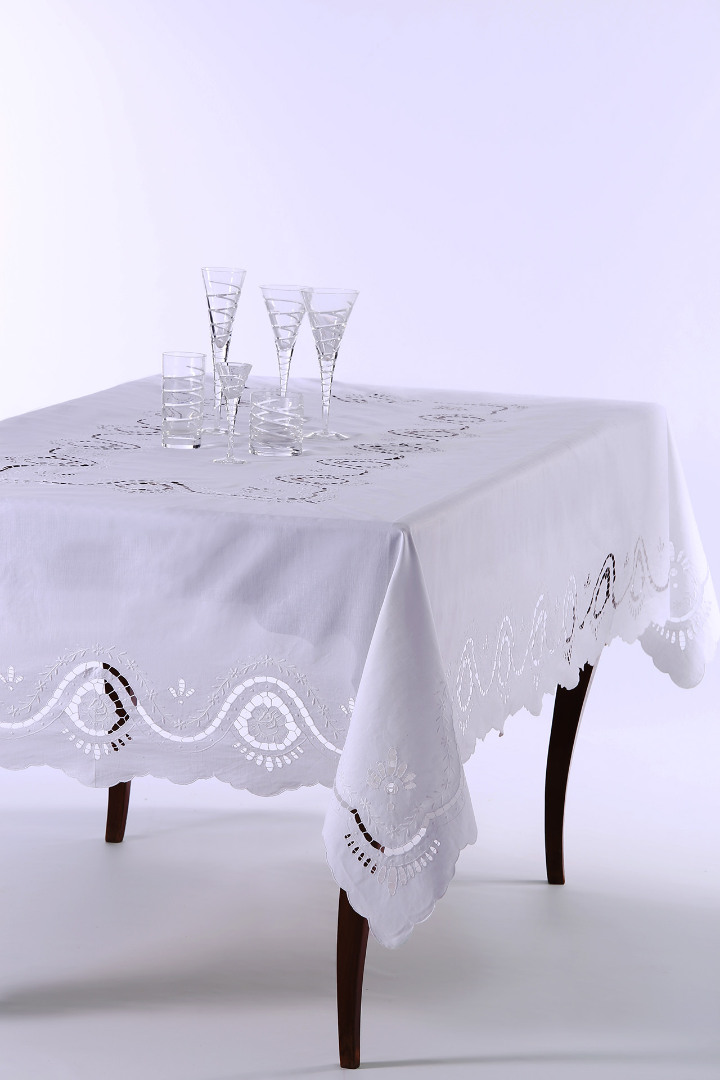 Χειροποίητο τραπεζομάντηλο act8 (140cm x 140cm)