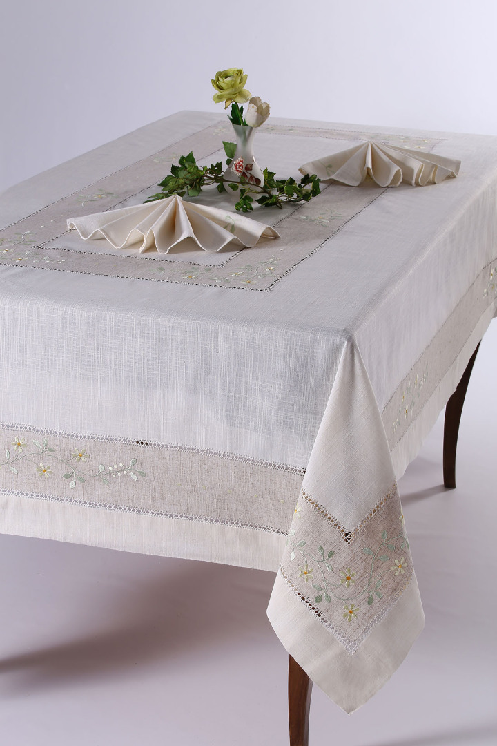 Τραπεζομάντηλο 549 (170cm x 170cm)
