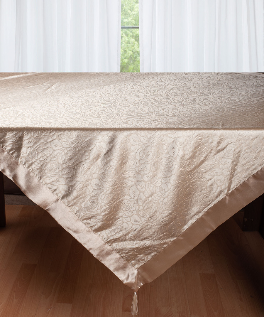 Σατέν τραπεζομάντηλο 2009 λουλούδι (130cm x 160cm) μπέζ